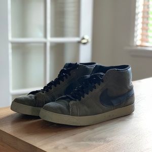 NIKE BLAZER SB BOG GREEN SIZE 11